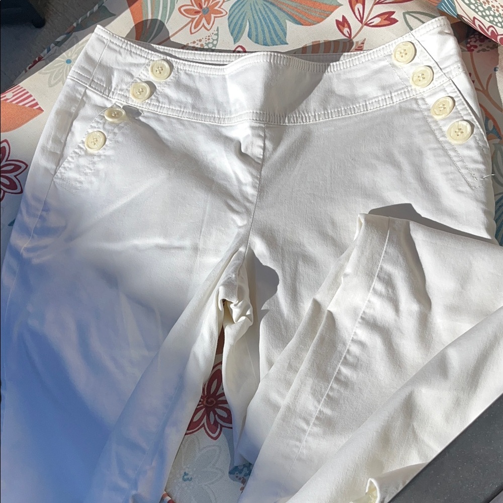 Ann Taylor Cream Button-Accent Cropped Jeans